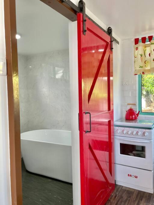 Villa Sea Kecil Tiny House Near Jetty Of Kuala Besut Kampong Nail Exterior foto